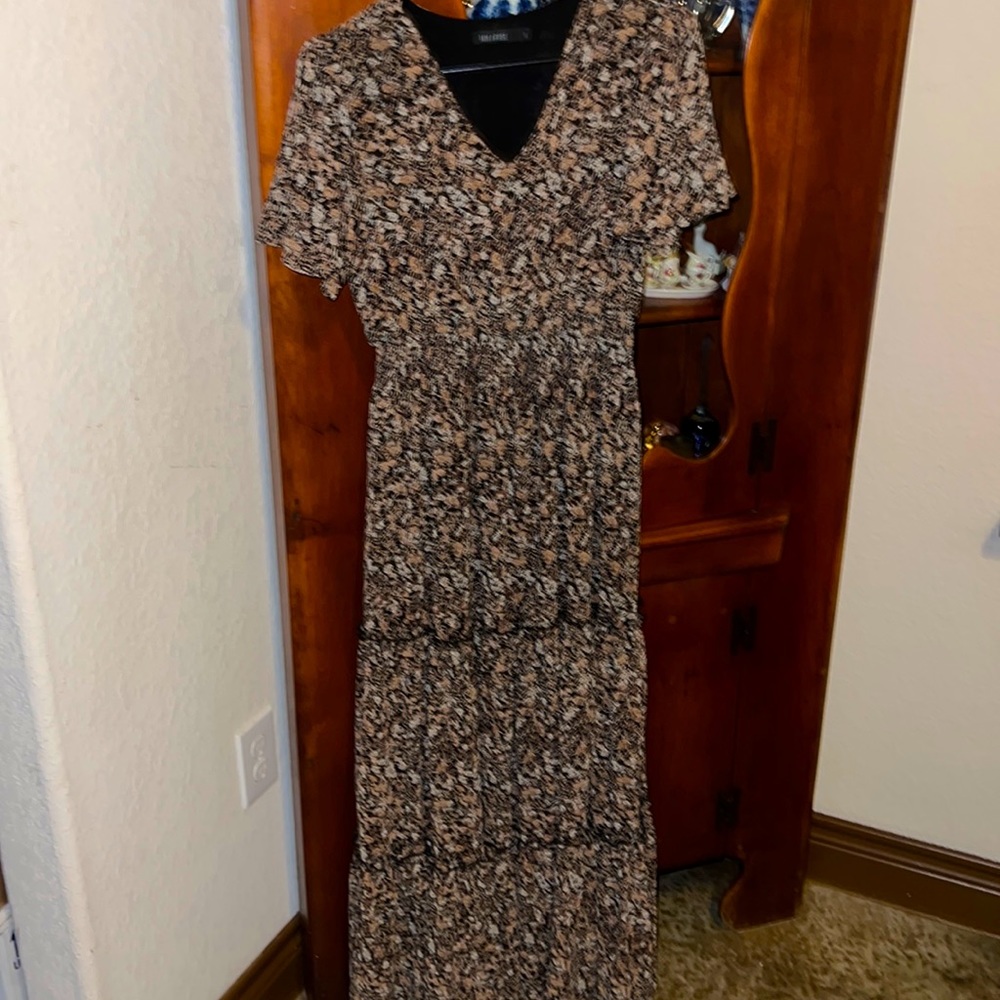 beautiful boutique dress!!! very flattering and so comfy!!
